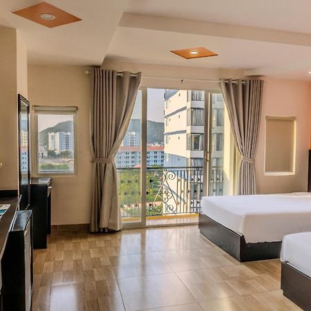 Melyna Hotel Nha Trang Beach Exterior photo