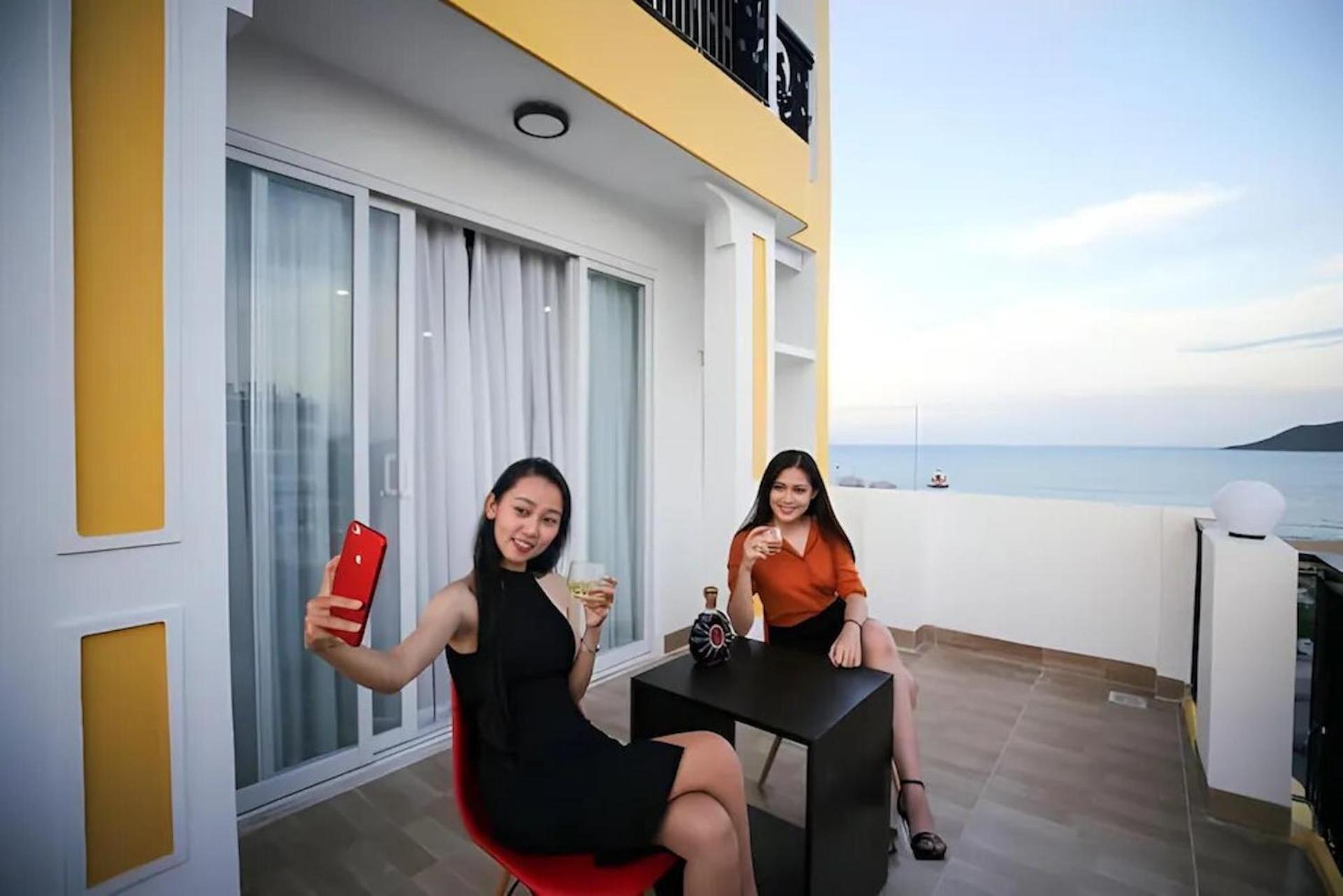Melyna Hotel Nha Trang Beach Exterior photo