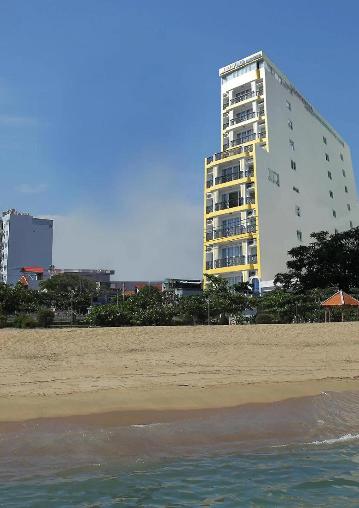 Melyna Hotel Nha Trang Beach Exterior photo